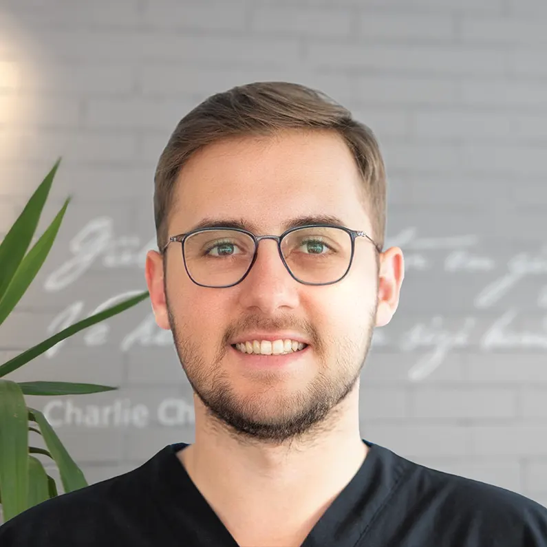 Д-р Реджеп СЕВЕР