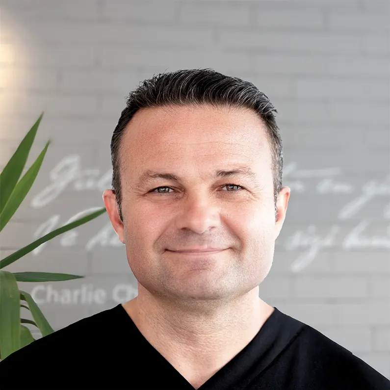 Д-р Тунчер ОЗТУРК